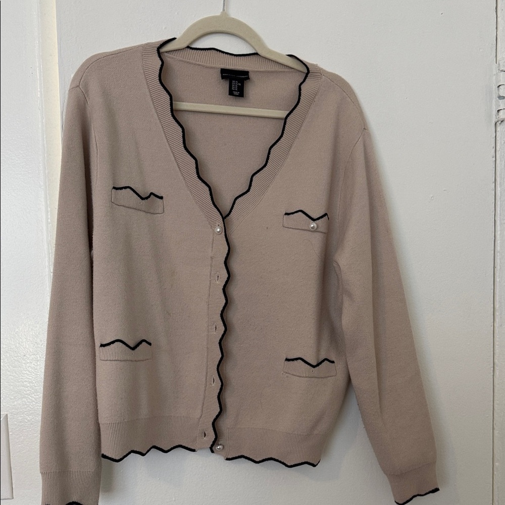 Adrienne Vittadini Beige Cardigan with Black Accents